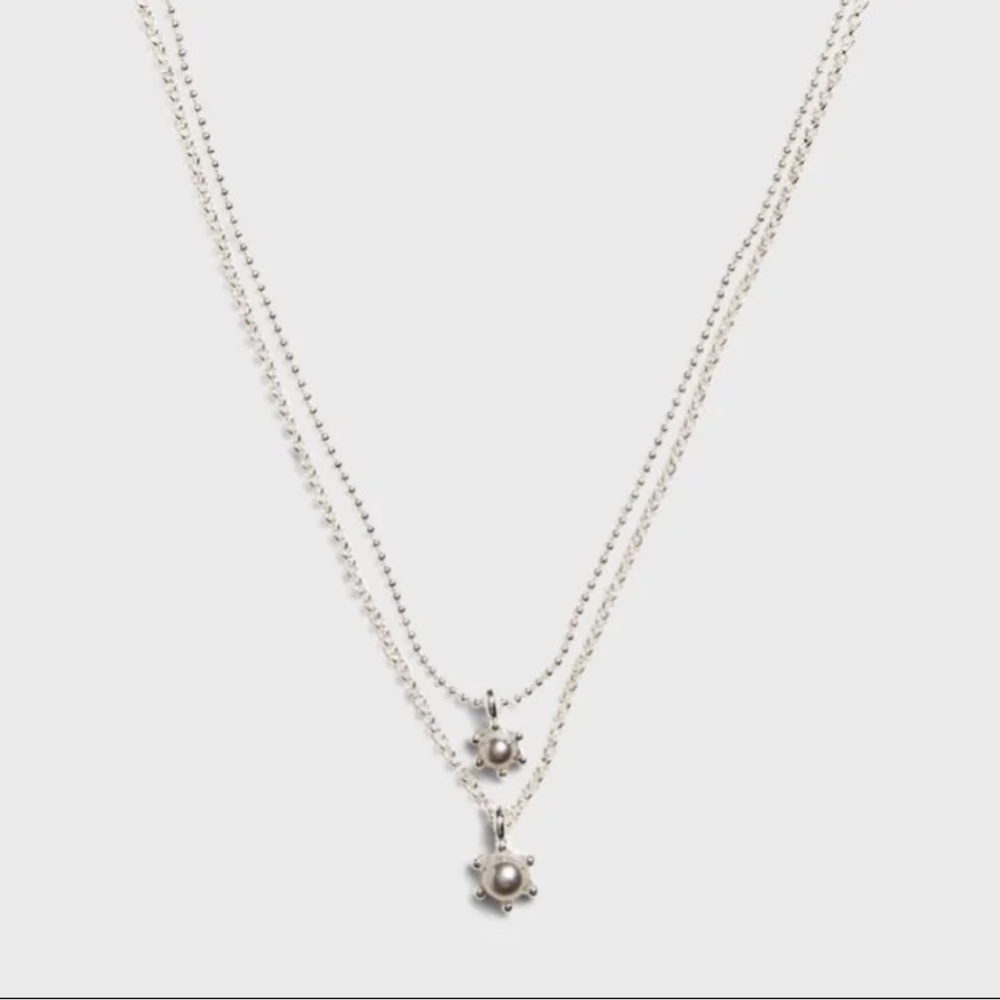 Banana Republic Delicate Pearl Layer Necklace